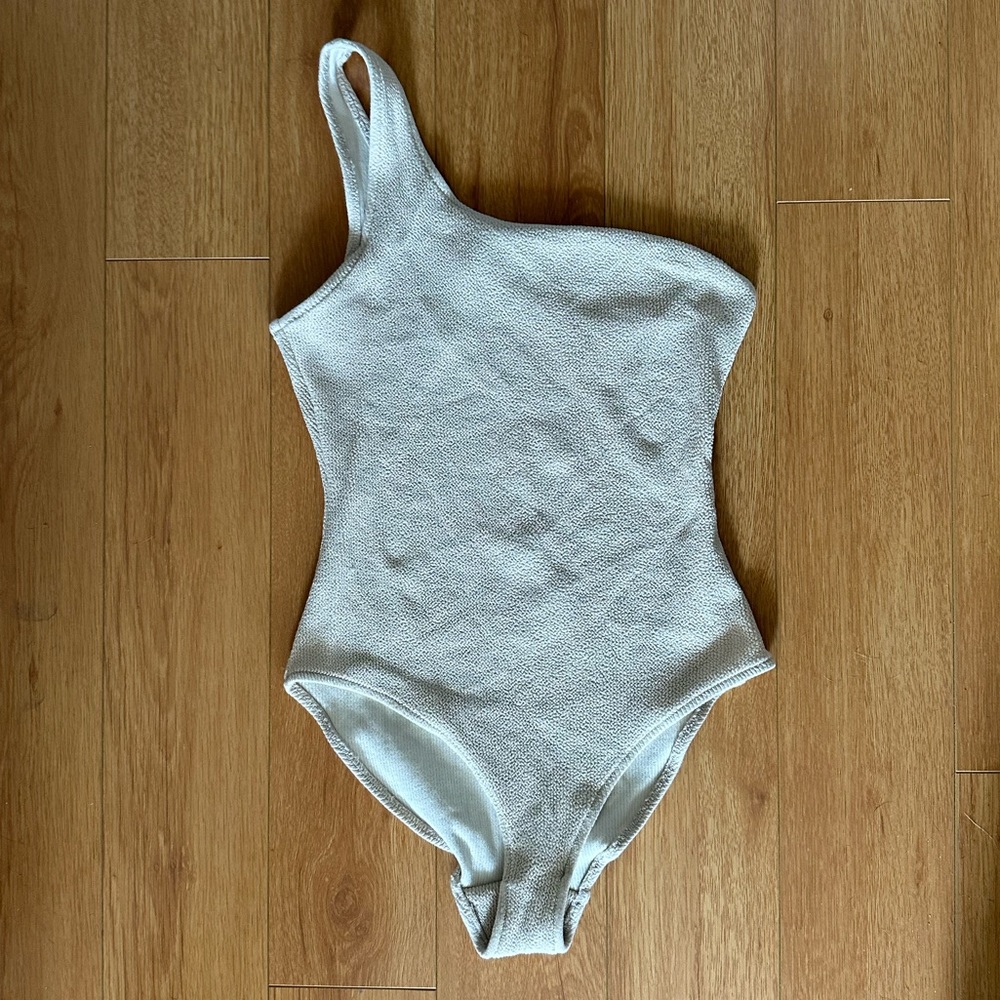 One-Shoulder White Textured Women’s One-Piece Swimsuit